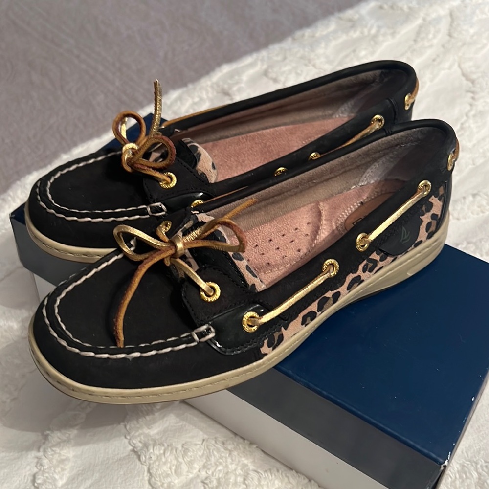 Sperry top sider angelfish boat shoe black leopard used like new condition.